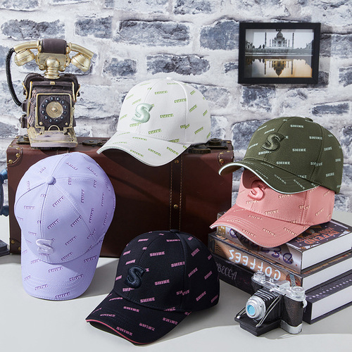 Spring and summer new fashion trend embroidered versatile golf baseball cap for men and women outdoor sunshade and sun protection peaked cap