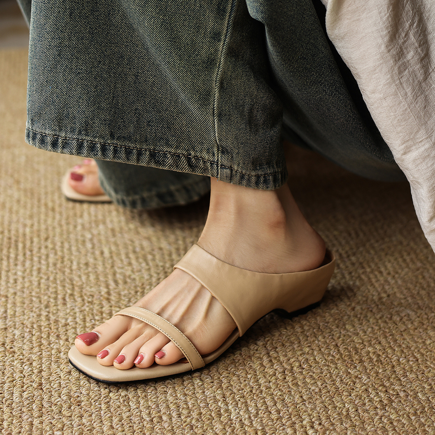 Sandal nữ hở mũi gót thô 4.5 cm kiểu Hàn Quốc đơn giản — đen