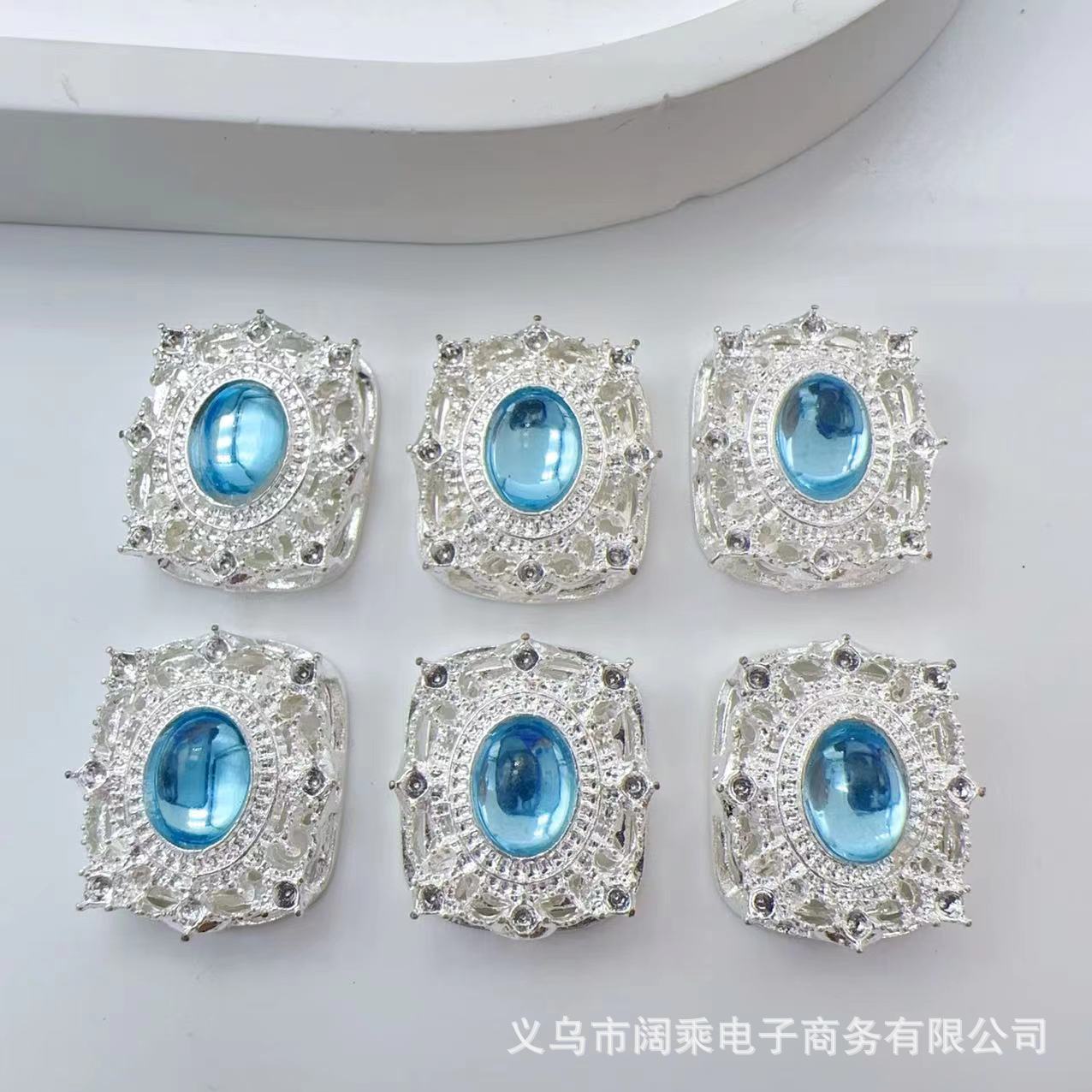 ダイヤモンドの長い方の大きい魔の箱の多い八穴のジルコニウムのdiyの手作りのビーズのブレスレットのネックレスの合金のアクセサリーのビーズの部品