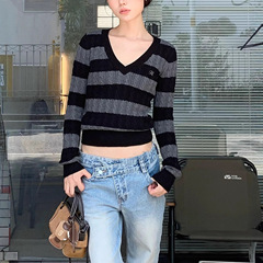 复古V领麻花条纹慵懒感毛衣女秋宽松情侣针织衣潮