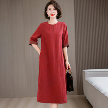 高贵阔太太复古绣花连衣裙女夏装宽松显瘦雅致桑蚕丝质感减龄长裙