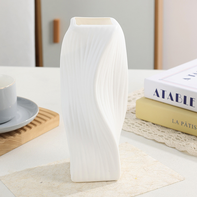 人気のパイナップル柄プラスチック装飾水波模様花瓶、落下防止麻紐付き折り紙花瓶、リビングルーム用軽奢装飾品