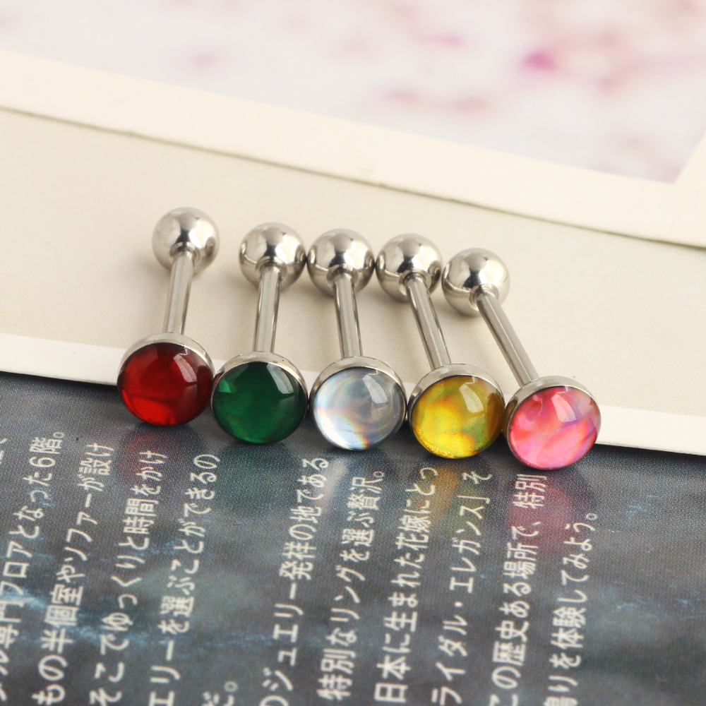 16G labret stud size and finish detail