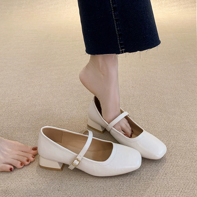 Мягкая кожаная женская обувь маленького размера 32 во французском стиле на массивном каблуке, квадратный носок, один ремешок, универсальные женские туфли Мэри Джейн на среднем каблуке большого размера 41-43.