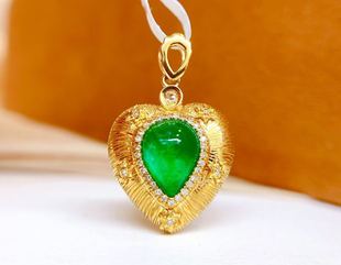 Jewelry manufacturer DIY 18K gold inlaid natural emerald pendant main stone: 2 Karat