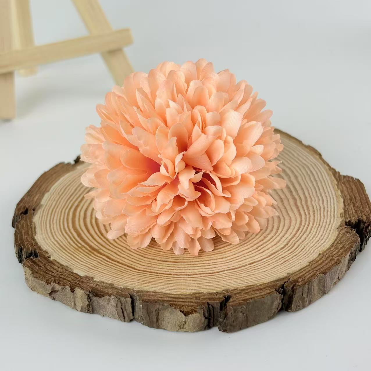 Simulación de flores de crisantemo al por mayor decoración de la sala de bodas accesorios de fotografía tela de seda de laceana flores de crisantemo