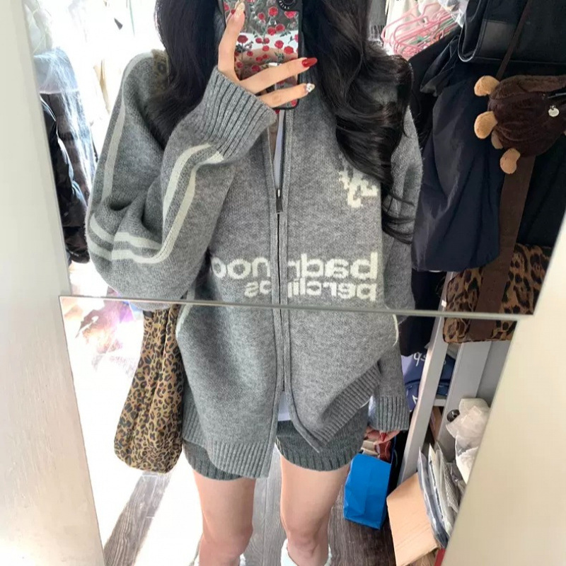 韩版棒球风翻领拉链毛衣开衫女外套2025秋冬装新款宽松灰色针织衫|undefined