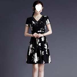 百搭1023连衣裙女裙春2020工厂夏天绣花裙子显瘦大码女装大货