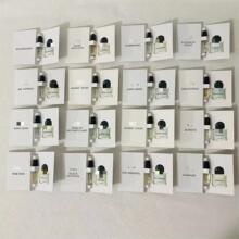 无人区玫瑰超级雪松白色浪漫荒漠孤魂香水小样试管摆摊爆火卡纸女