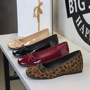 836-11 European and American leopard print bow decoration round head, shallow mouth, patent leather, increased height in