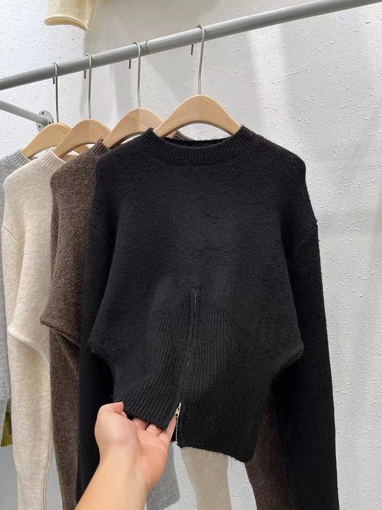 Women's Clothing Autumn and winter Korean split short sweater for women, design niche French top with round neck pullover sweater_voghion.com