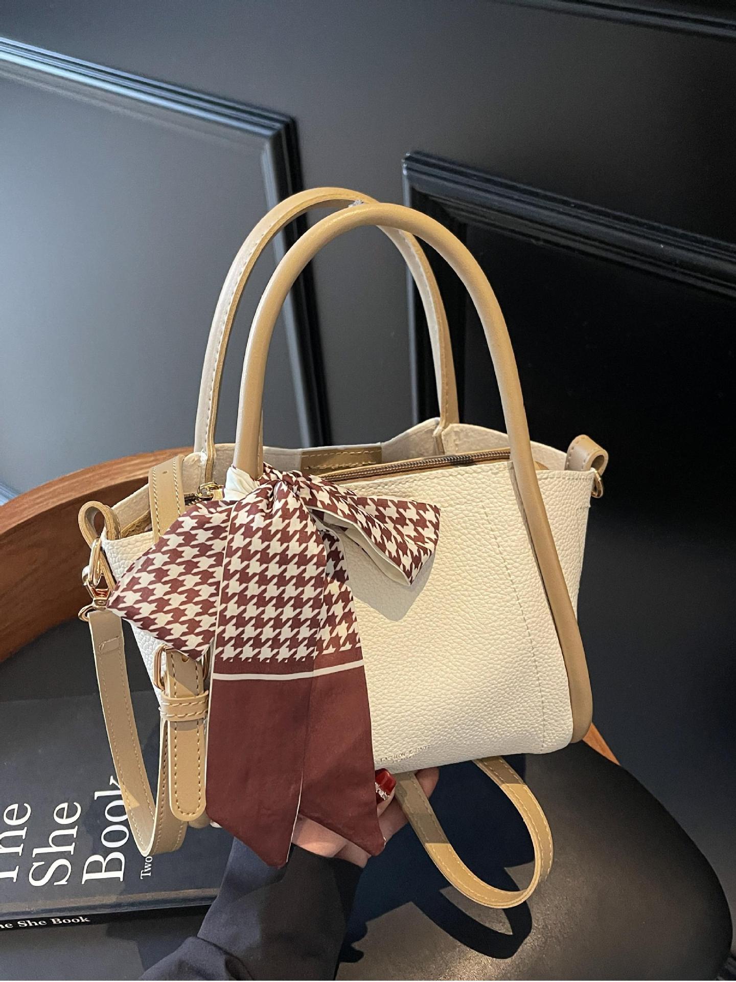 Nuevos productos transfronterizos más vendidos Bolso de cubo de mano para mujer 2025 Bolso de hombro popular salvaje Bolso femenino de canasta de verduras simple casual