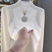 山茶花重工烫钻半高领针织打底衫女秋冬新款毛衣女内搭显上衣女