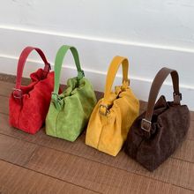 ���ֵ�r�����eС���߼��������С���Ů�¿�sˮͰ�ٴ�б���