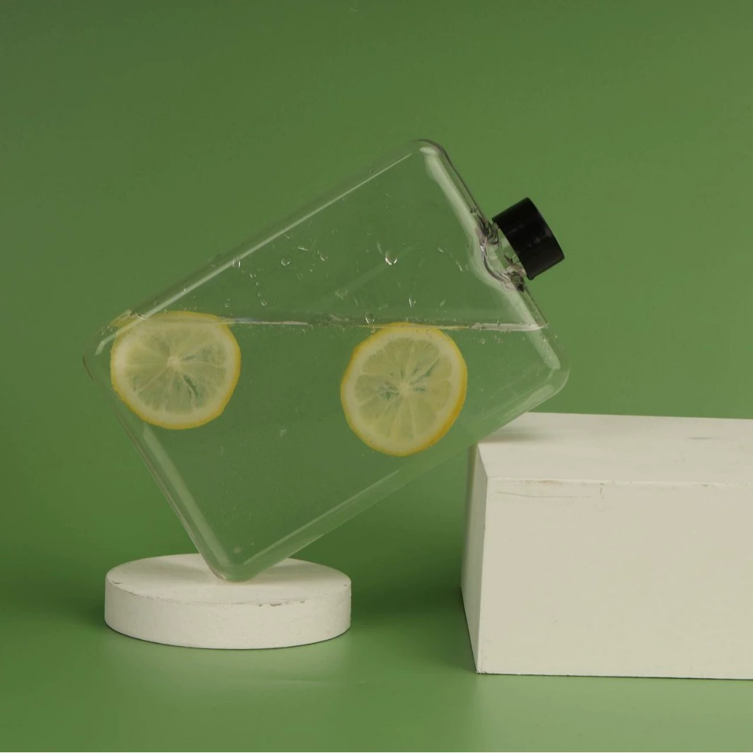 Минималистичный квадратный пластиковый стаканчик на открытом воздухе портативный высокий цвет плоский чайник для студентов спортивная мода пластиковый стакан для воды оптом