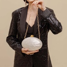 跨境热销新款米白半圆亚克力晚宴包手抓包单肩斜跨婚礼时尚女包