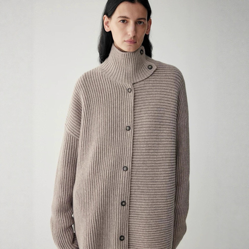 Th~Row Knitted 620g Heavy Weightweight 100% Merino Wool Turtleneck Multi-Wear Asymmetrical Stand-Up Collar Needle Th~Row Knitted 620g Heavy Weightweight 100% Merino Wool Turtleneck Multi-Wear Asymmetrical Stand-Up Collar Needle