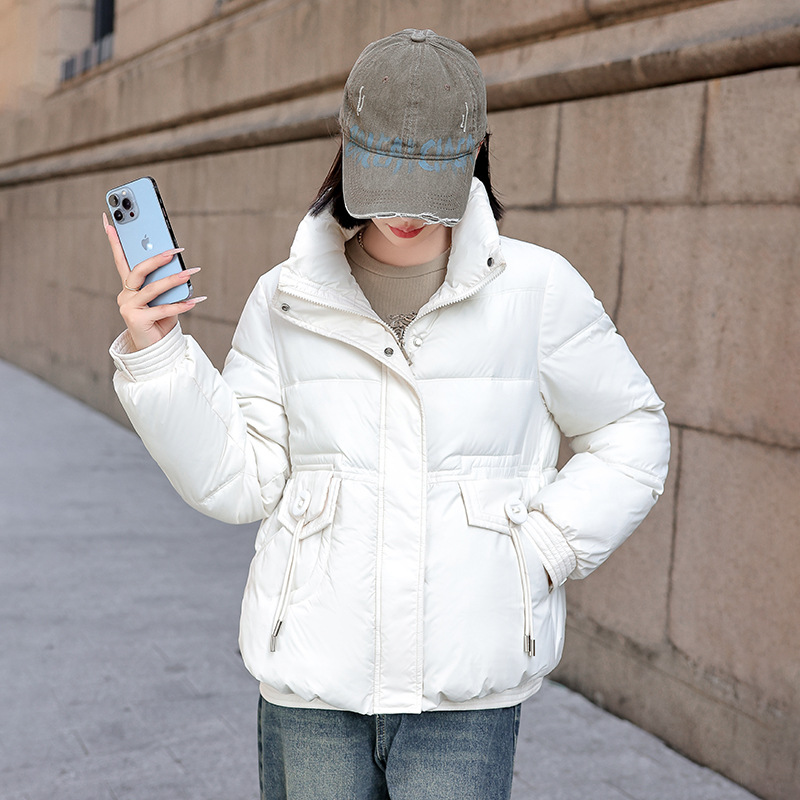 Productos europeos de invierno 2025 nuevo abrigo de algodón de plumón para mujeres de cuello corto hombre pequeño engrosado abrigo de moda pan abrigo de algodón image 1