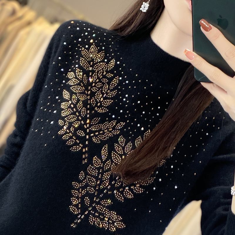 Fashionable temperament, age reducing, loose fitting, slimming long sleeved pullover sweater, design sense, hot diamond patchwork, half high neck sweater