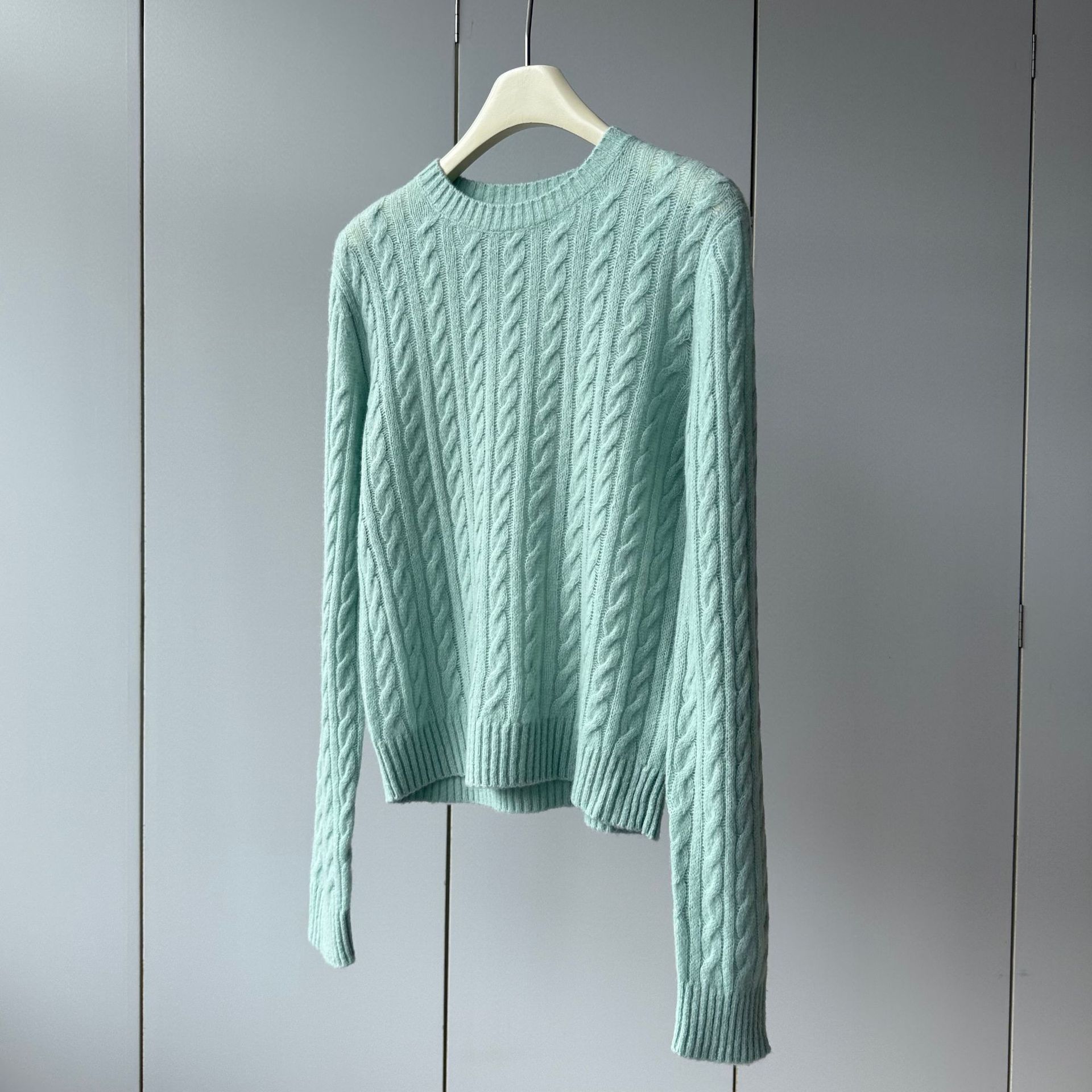 康赛妮纱 意大利金线！羊绒+羊毛圆领绞花轻盈柔软宽松套头毛衣女