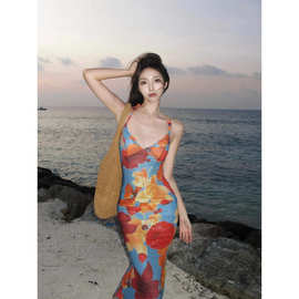 海边氛围感夏季多巴胺印花露背吊带连衣裙海边沙滩裙度假风连