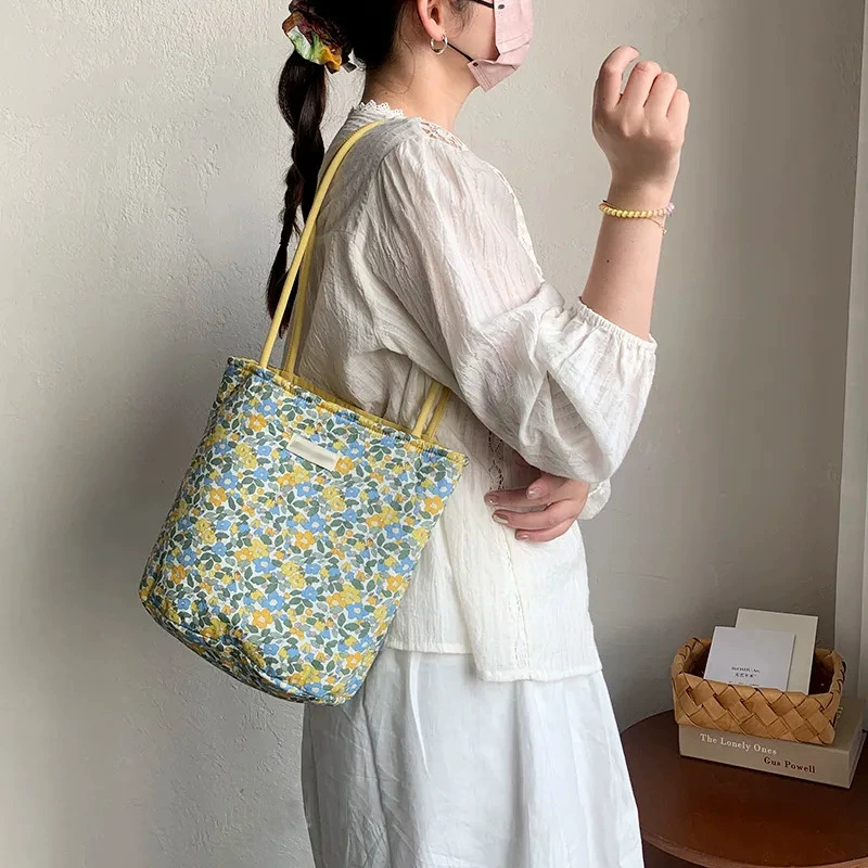 Small design one-shoulder bag, handheld purse, high-quality style