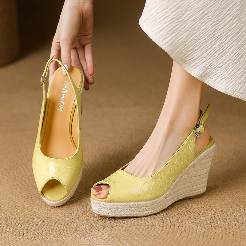 Sandal cao gót nữ hở mũi quai ngang đế xuồng đan rơm — màu trắng ngà, màu vàng