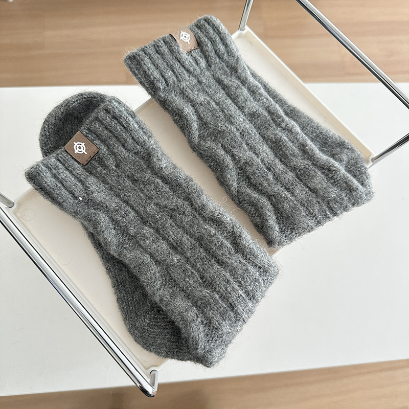 Casual Style Unisex Casual Solid Color Polyacrylonitrile Fiber Crew Socks A Pair