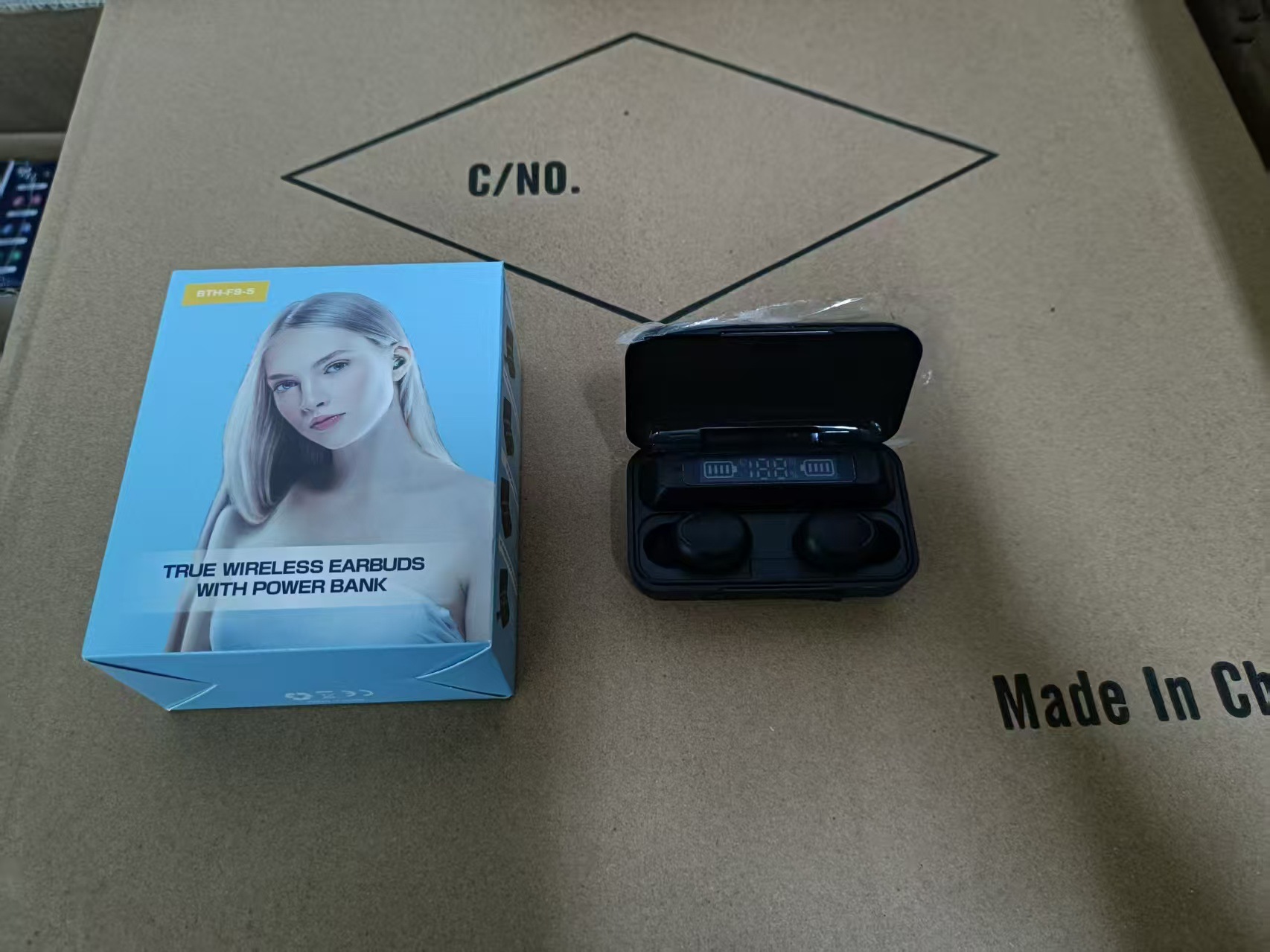 Fuente de explosión transfronteriza fábrica de auriculares inalámbricos de generación transparente Ari31 auriculares para juegos con pantalla digital HK3 al por mayor