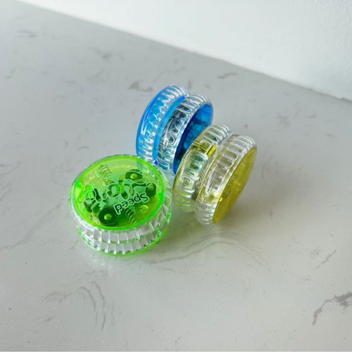 儿童小礼品发光溜溜球创意闪光玩具悠悠球定制炫光地摊夜光yoyo球