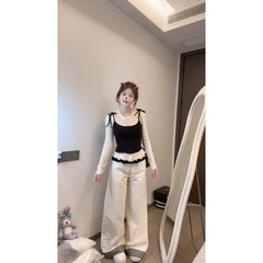 雰囲気のファッションは色の長袖にぶつかります。