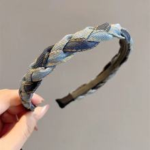 �¿�\ɫţ���黨�p�l���nϵ���|��lײɫ�r����≺�l�l���^��Ů