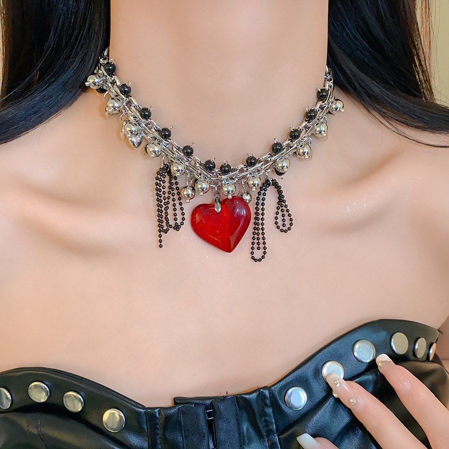 Europeo y americano diamante incrustado gota de agua oval collar de moda de alto grado clavícula cadena nicho diseño collar de estilo frío al por mayor para las mujeres