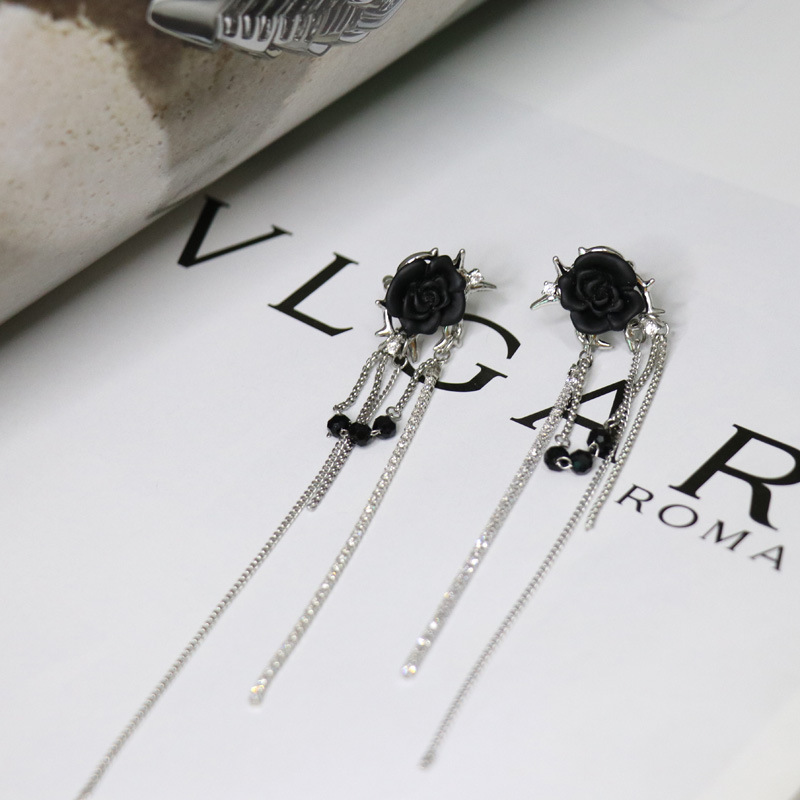 Fashion Tassel Rose Alloy Inlay Rhinestones Women's Ear Clips 1 Pair display picture 1