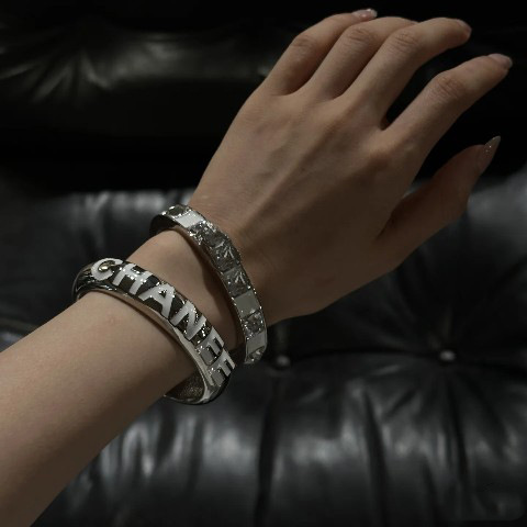 Xiaoxiang Double C Color Enamel Letter Open Bracelet Xiangjia Retro Personalized Women's Bracelet Fragrance Grandma Bracelet