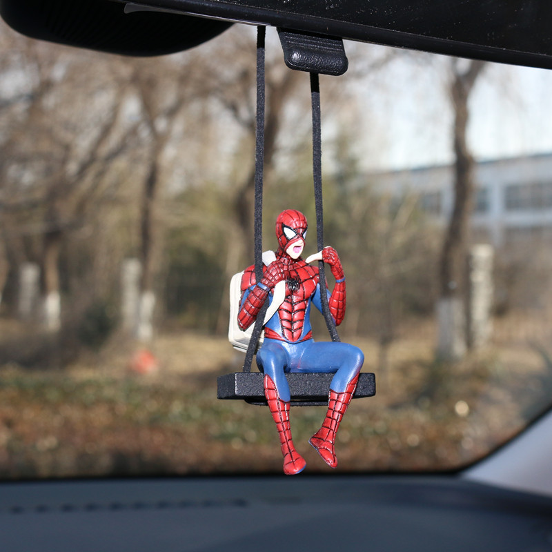 Swing Duck Series Dibujos animados Spider-Man Car Espejo retrovisor Colgante Marvel Hero Deadpool Muñeca colgante de coche