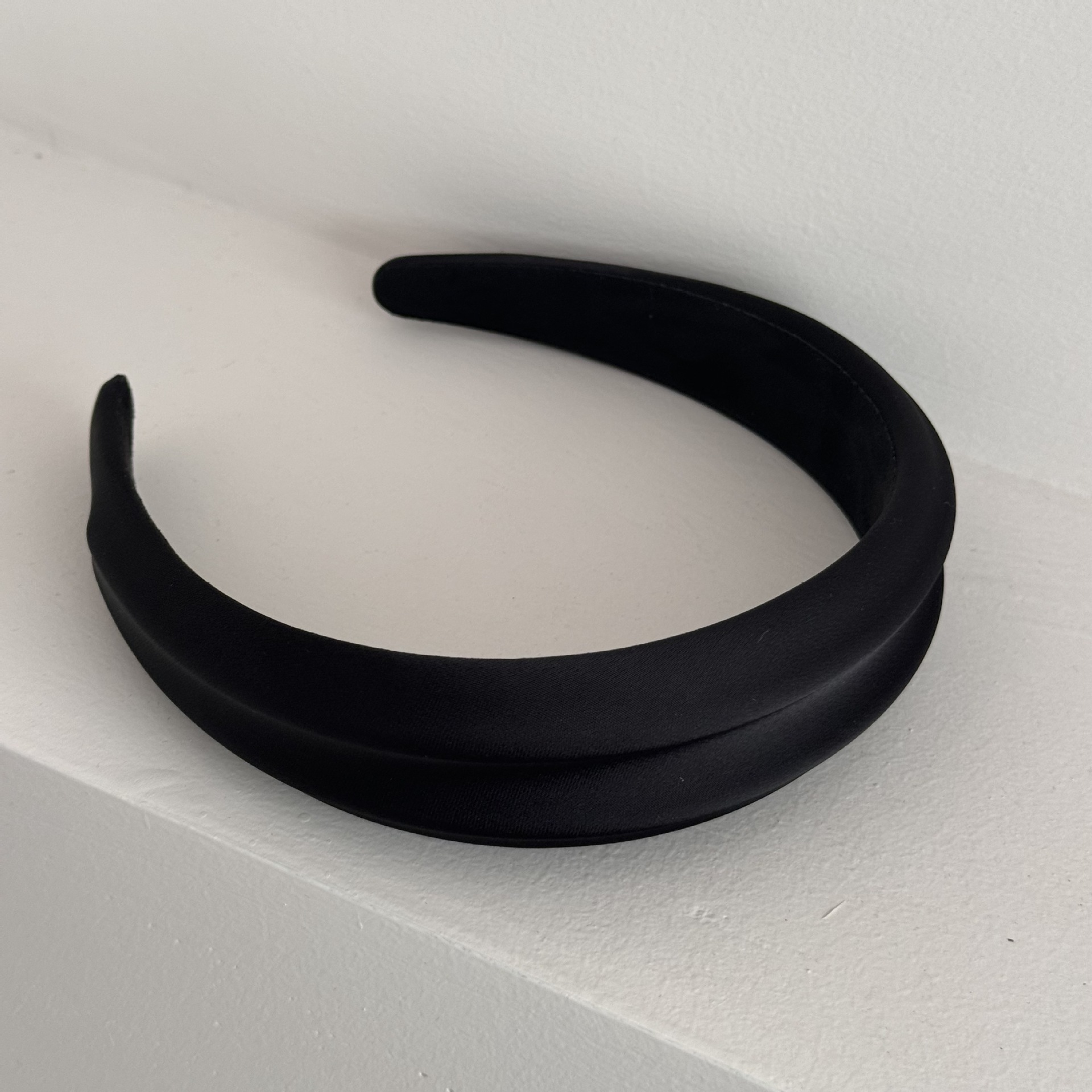 Black glossy wide headband
