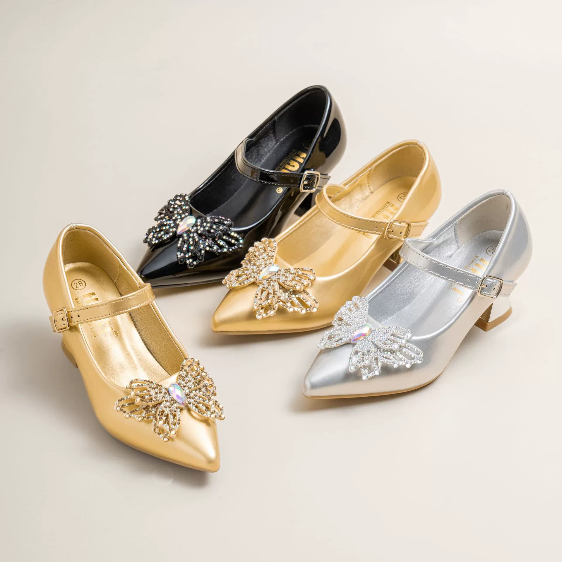 2025 новые экспортные сладкие туфли на высоком каблуке с толстым каблуком, мелким вырезом, заостренным носком, ажурной отделкой, блестящие бабочки, женские сандалии