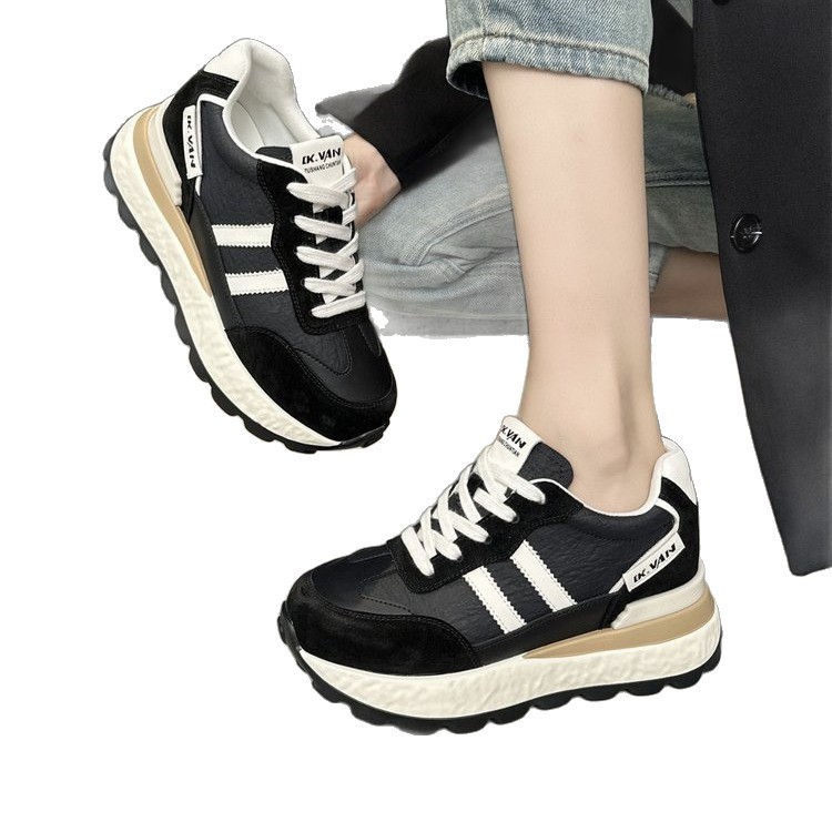 Zapatos de altura interior para mujeres 2025, nuevos zapatos deportivos casuales de otoño con suela gruesa, zapatos de entrenamiento de hombre pequeño Agande