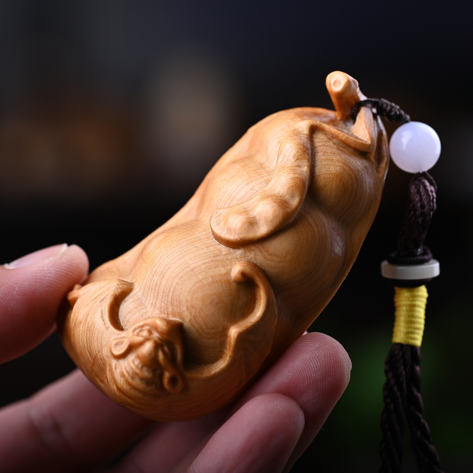 Cliff Cypress Four Seasons of Fortune Exquisite Wood Carving Handheld Decor, Natural Wood Carving, Simple and Creative Men's Portable Handheld Piece