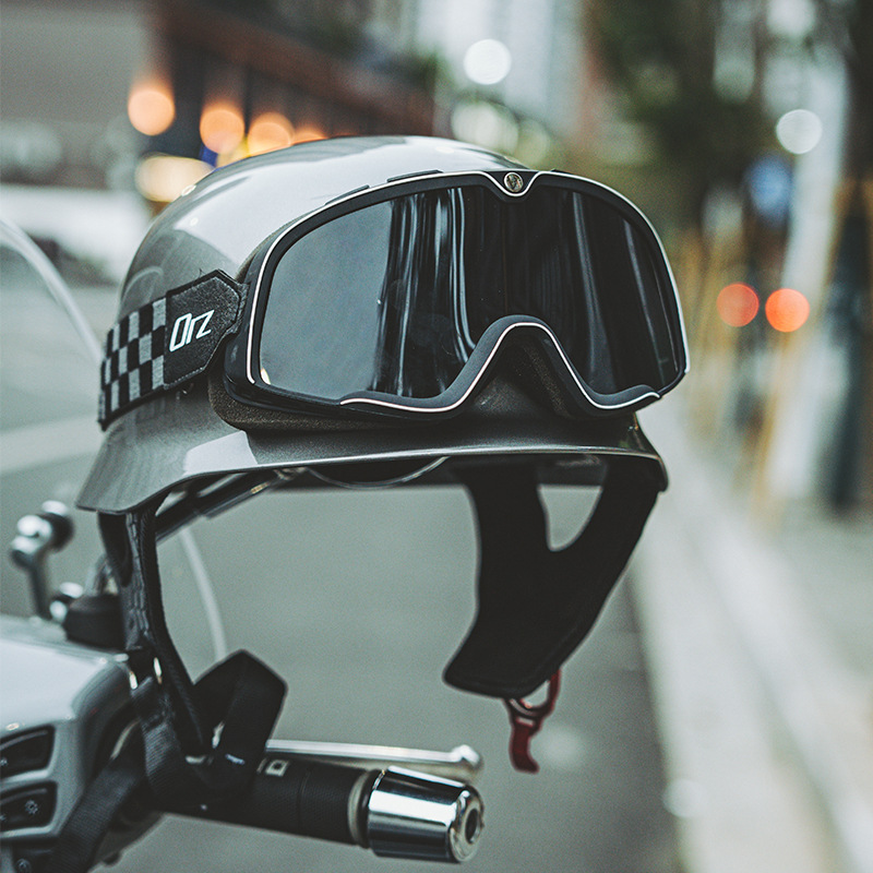 Orz casco retro alemán para hombres y mujeres crucero ligero medio casco de la Segunda Guerra Mundial soldado cuatro estaciones bicicleta eléctrica