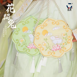 香包/香囊;布艺绣品;女士斜挎包