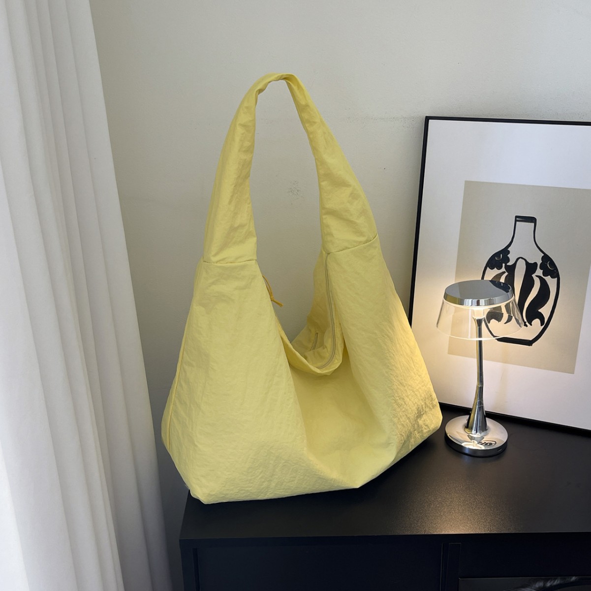 Large-capacity trendy casual underarm bag 2026 new niche design shoulder bag simple handbag tote bag