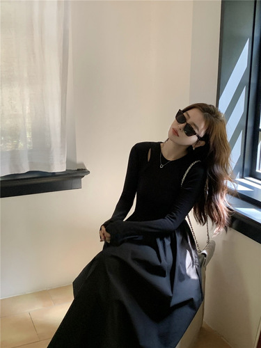 Women's Black Hollowed-out Long Sleeve Dress 2024 Autumn Design Sense Unconventional Waist Cinching Slimming Elegant Top Length Dress