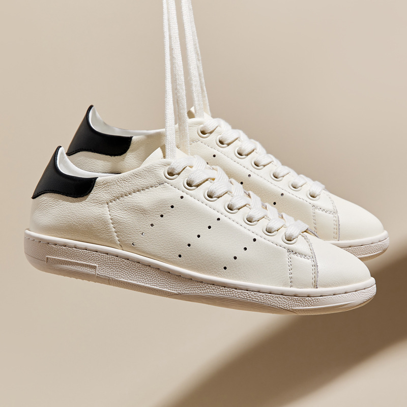 First-Layer Cowhide White Sneakers 2026 New Spring and Autumn Non-Slip Flat Shoes for Women and Couples, Breathable Sports and Leisure Shoes