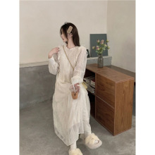 温柔风蕾丝连衣裙女秋冬2023新款很仙的加绒加厚中长款长袖打底裙
