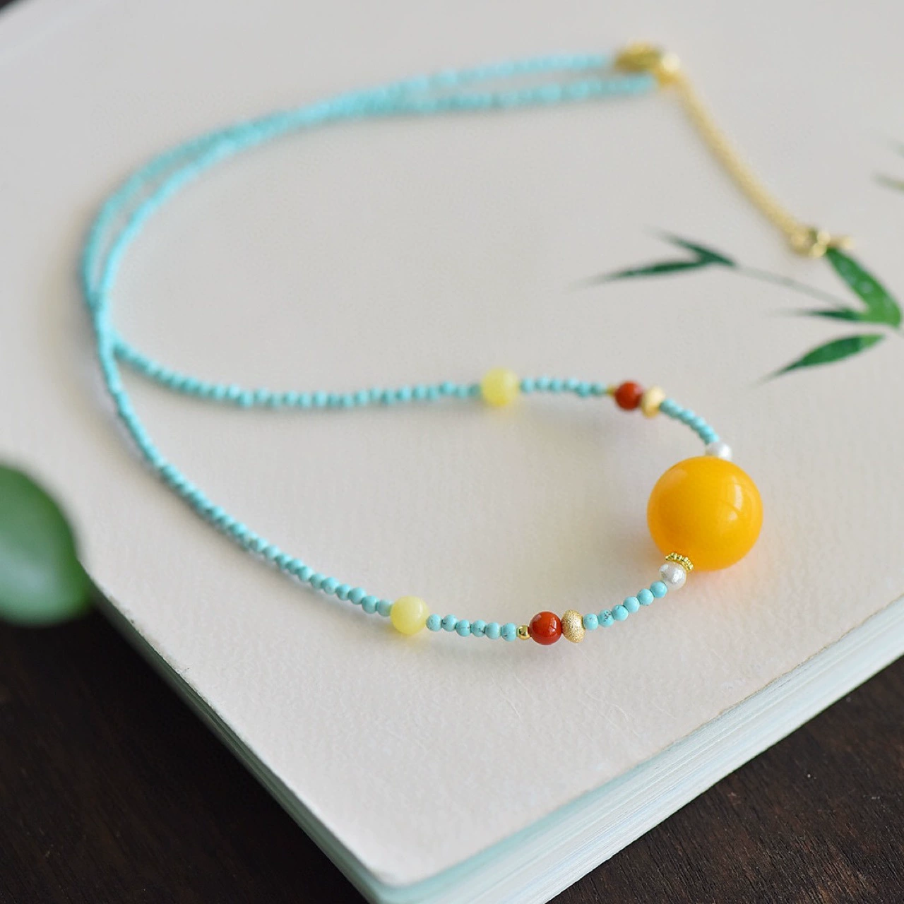 Цепочка на ключицу из круглых бусин из натурального русского пчелиного воска Размер Около 15,3 мм отправить цепочку из Натуральной Бирюзы