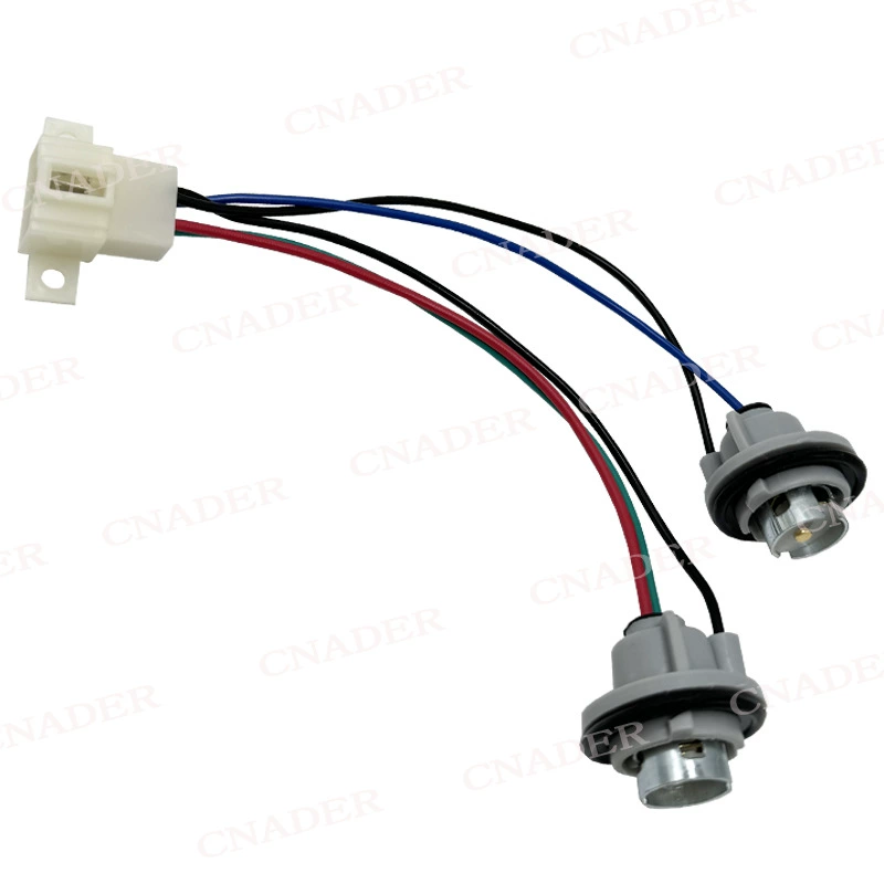 84931AE170 подходит для замены жгута проводов освещения задней двери (хэтча) в традиционных грузовиках Subaru с 2000 по 2004 годы.