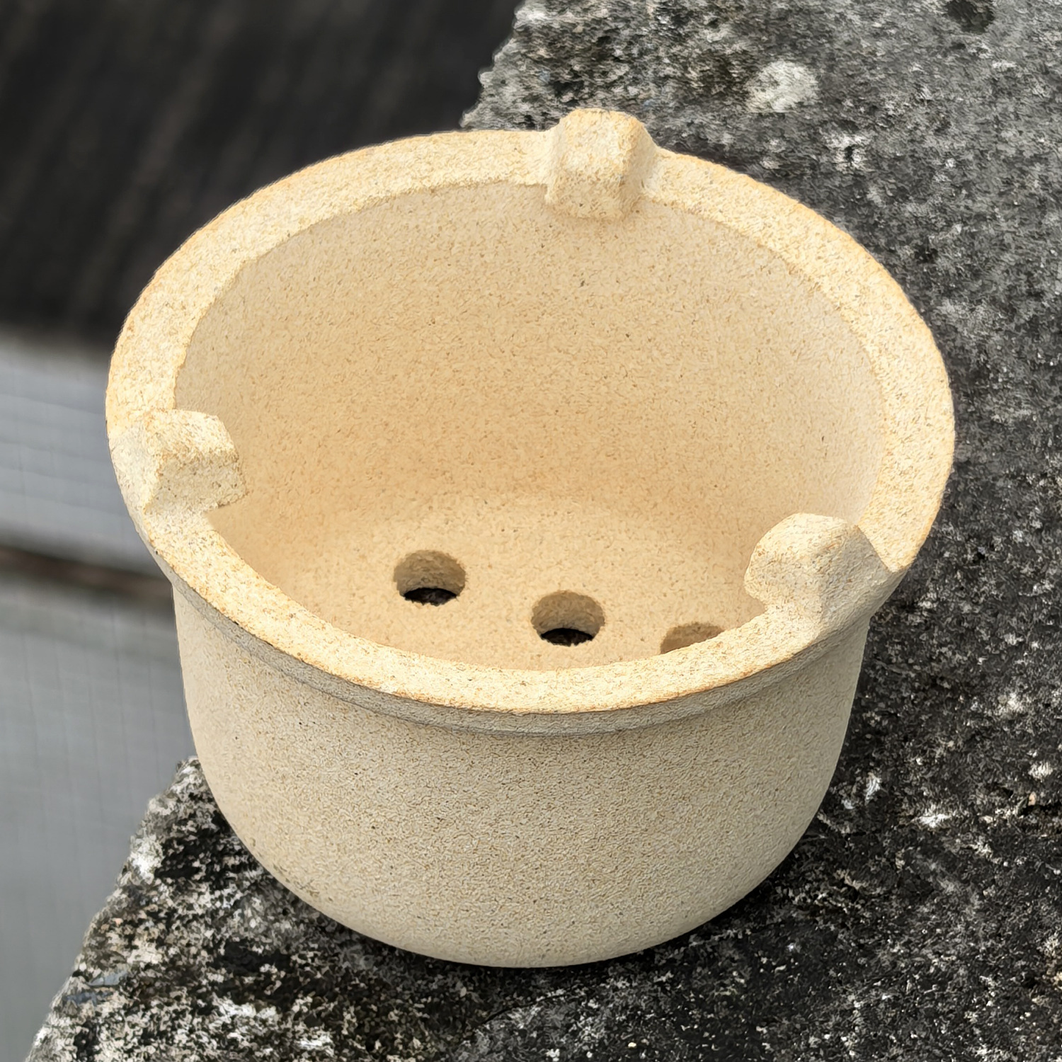 White Clay High-Temperature Resistant Outdoor Stove Charcoal Stove Inner Pot Clay Tea Stove Heat-Resistant Furnace Chamber Handmade DIY Flower Pot Converted into a Charcoal Stove
