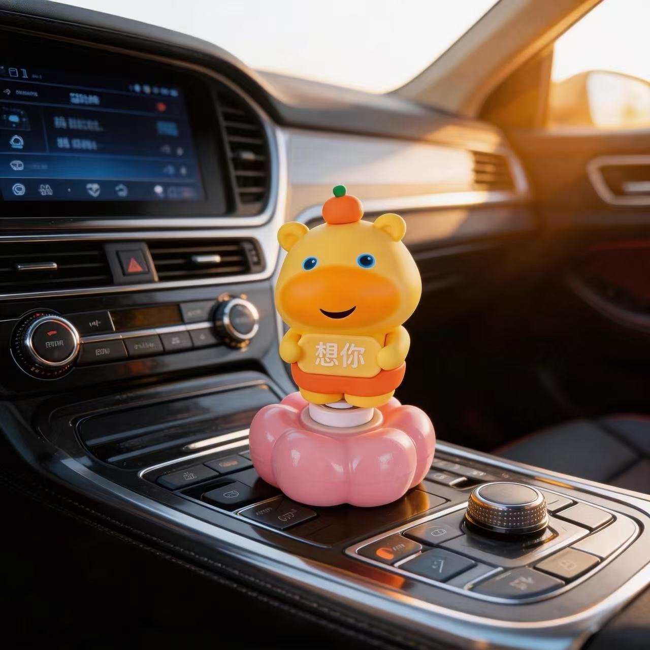 Capybara Lulu Plush Toy Car and Office Desk Rotating Ornament, Cute Hand-Held Figurine, Quirky Desktop Decoration